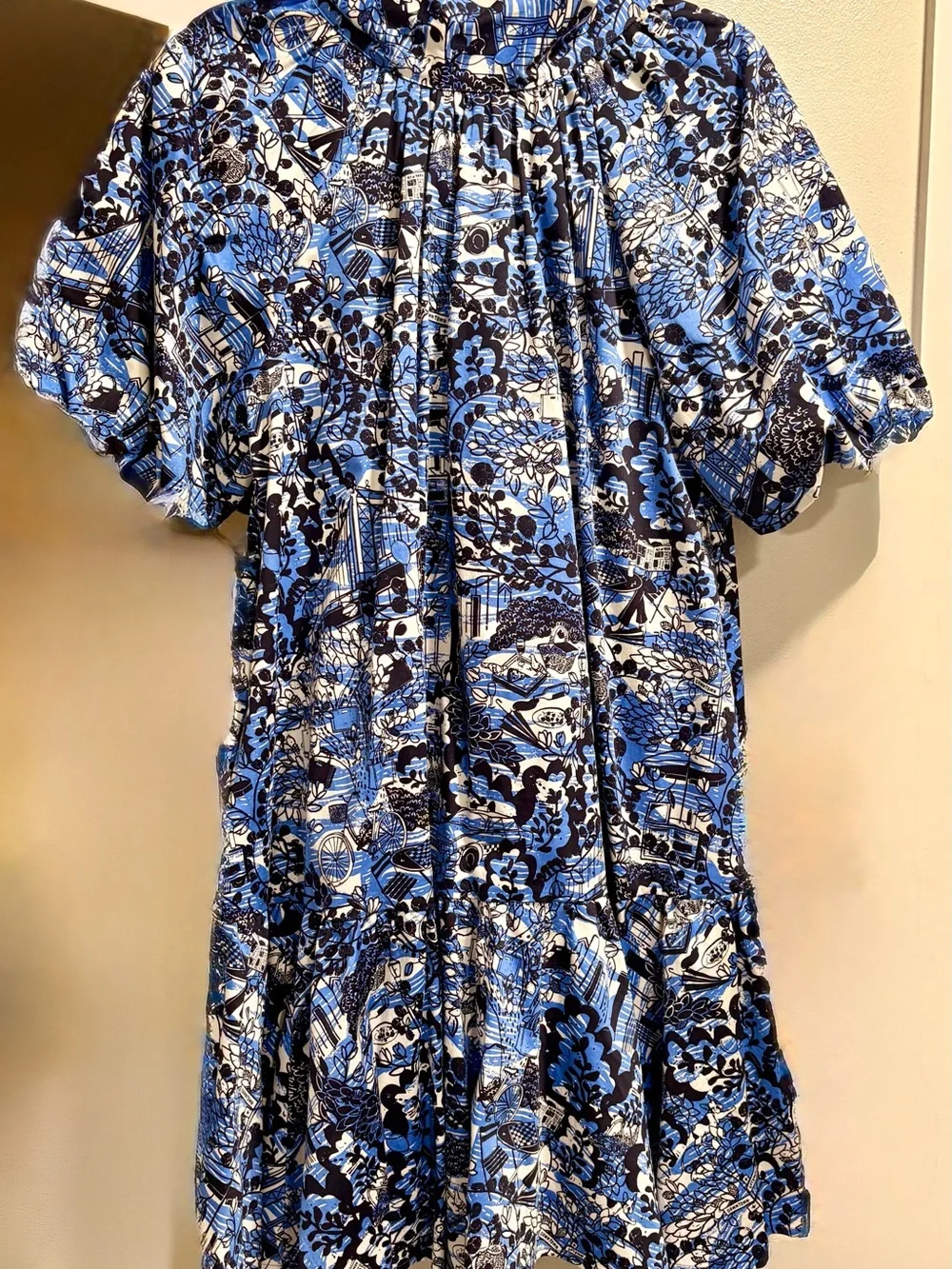 Kate Spade Dress- NWOT- Medium- NEW York Scenic Stroll Dress with Bow Tie back!